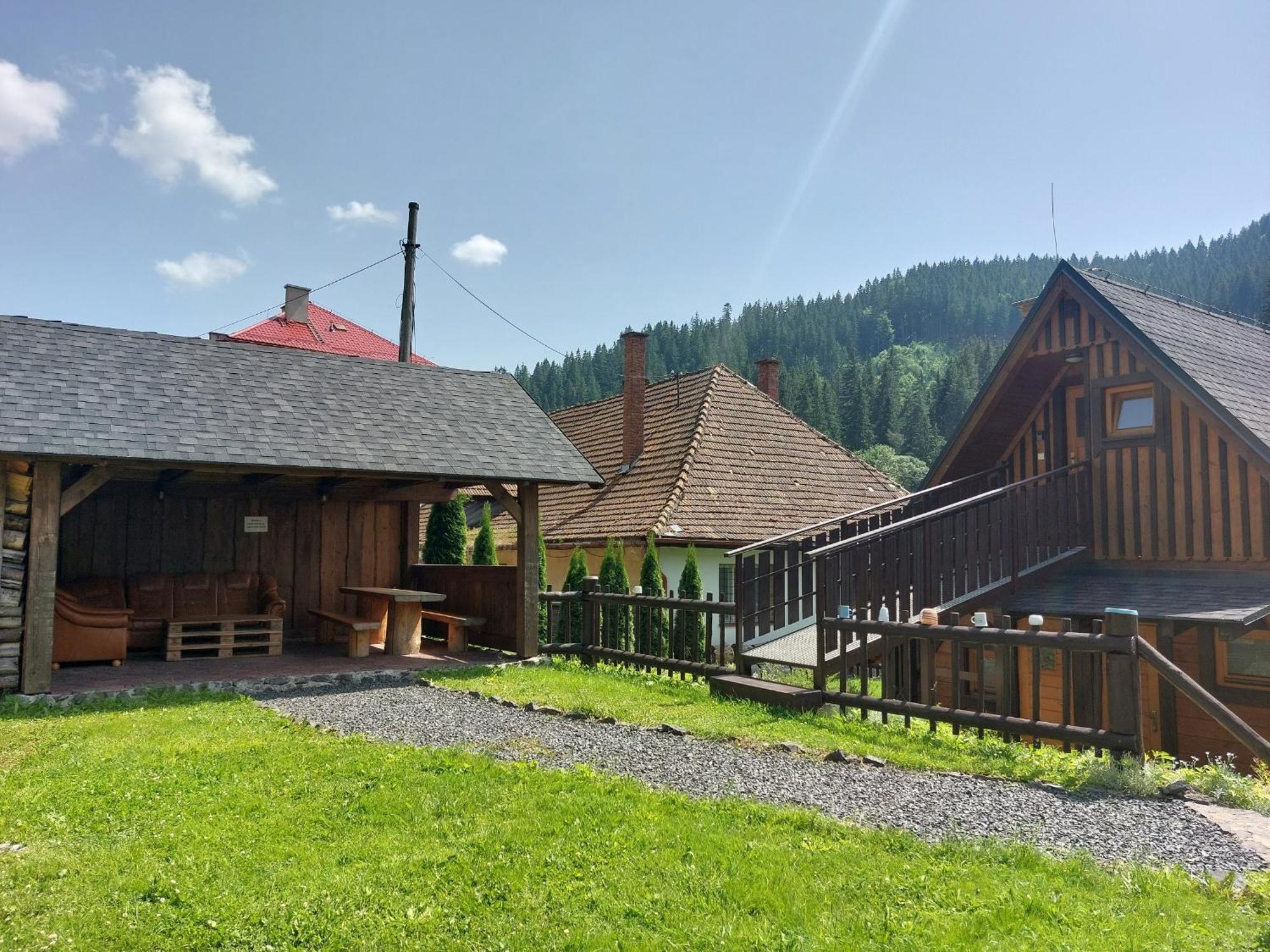 Chatka Pod Jaskynou Maluzina Esterno foto